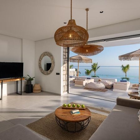 Lido White Villa Pefki  Bagian luar foto